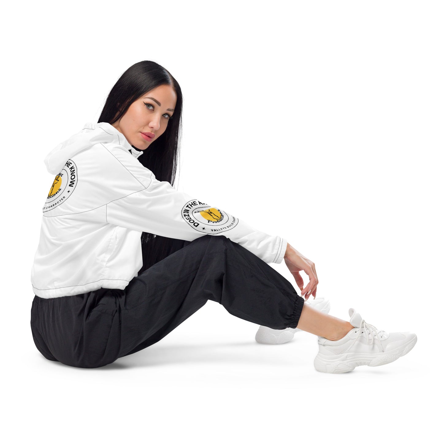 Doez Women’s cropped windbreaker